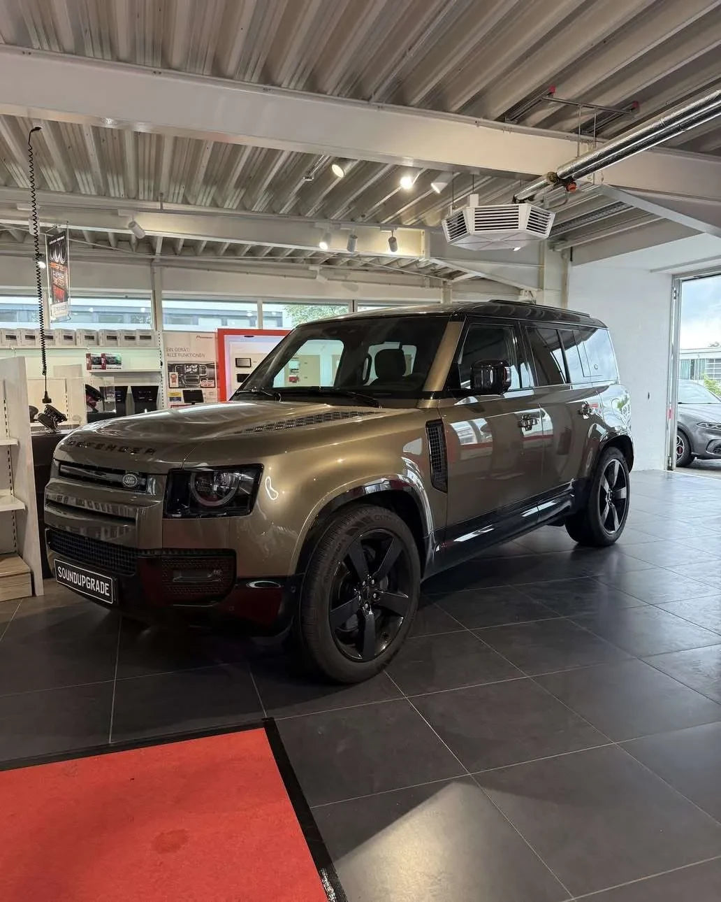 Land Rover Defender High-End Soundupgrade